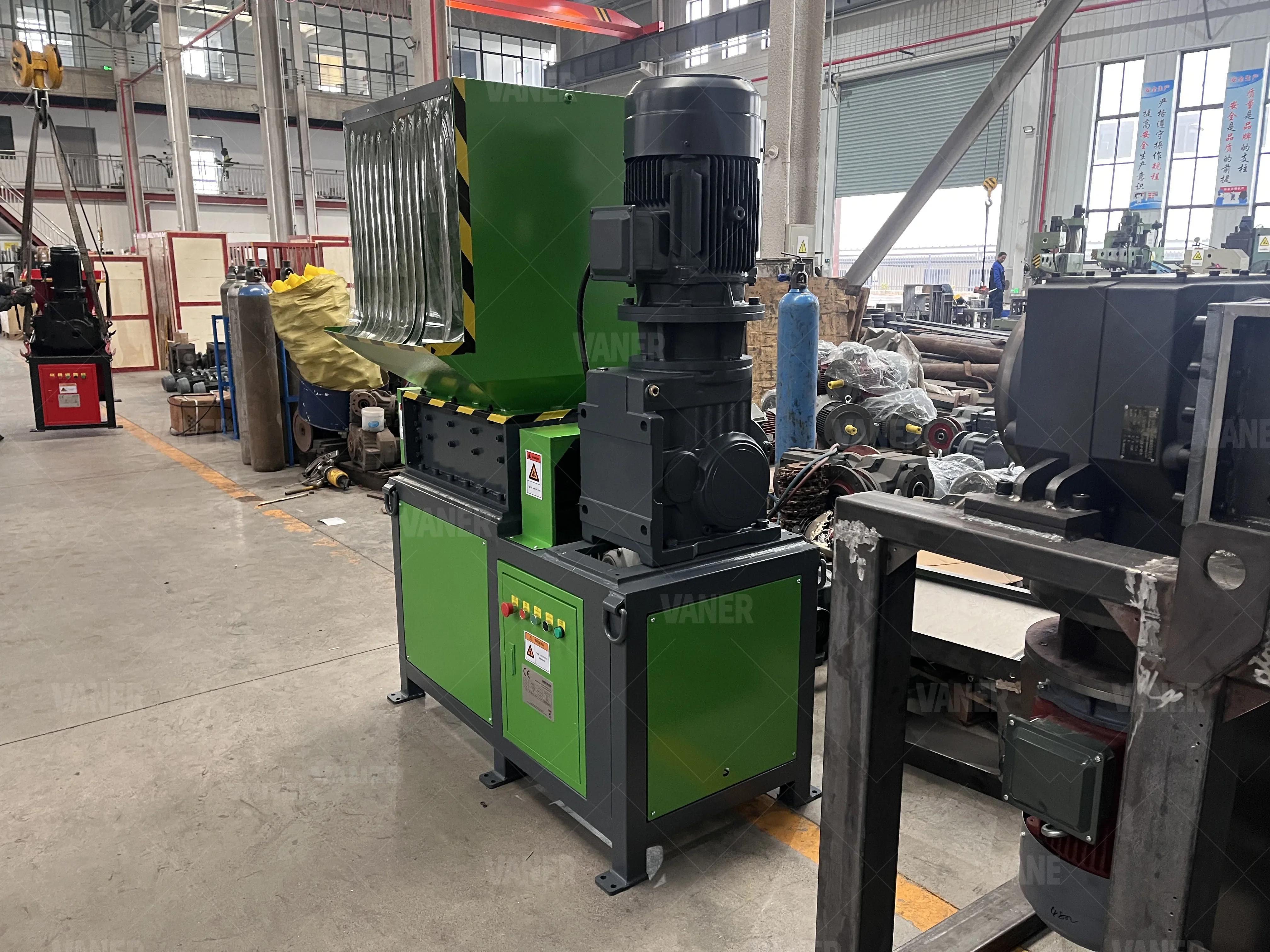 High Quality Waste Aluminum Plastic Shredder Machine