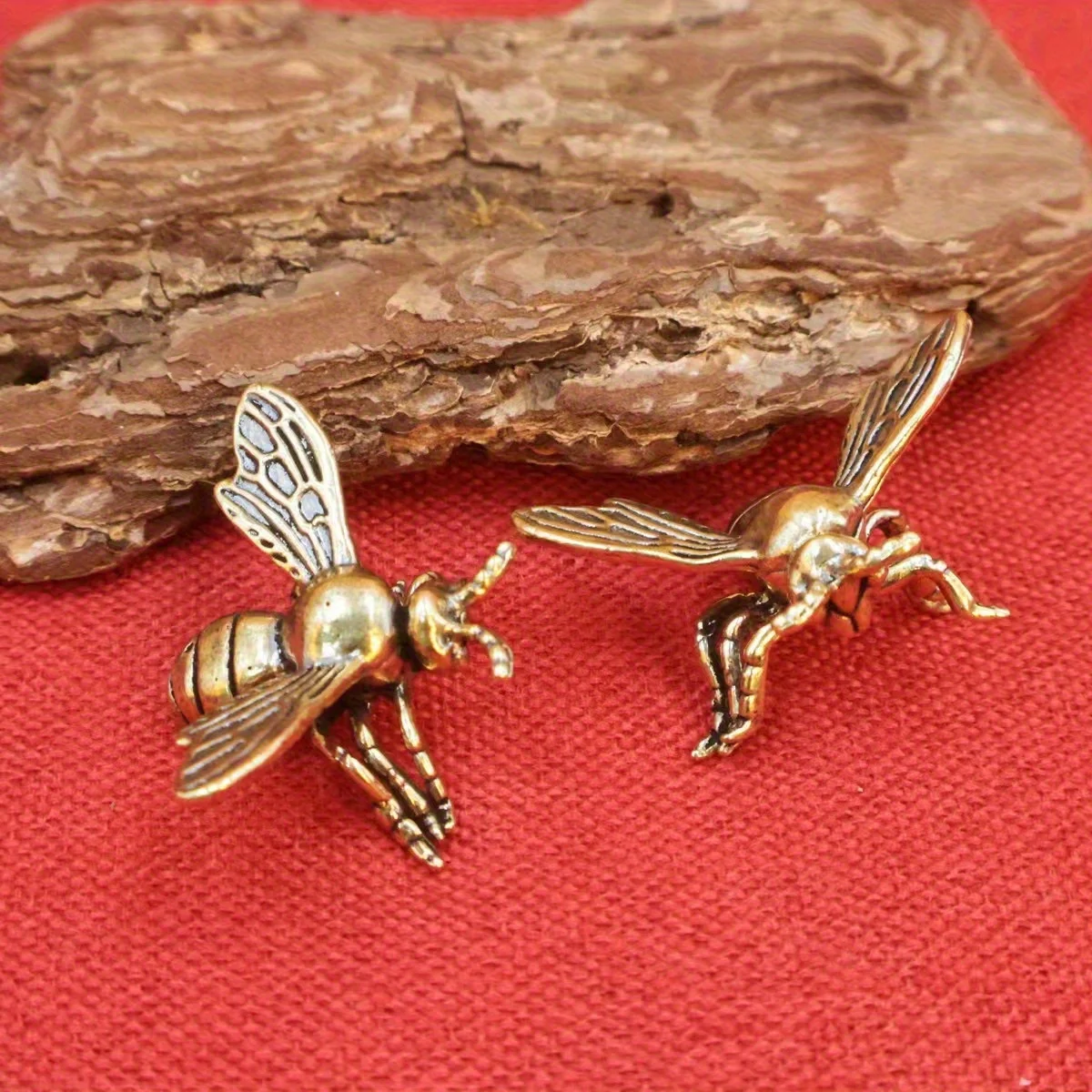 1/2pcs solid brass little bee desktop ornaments with insect bees copper sculpture crafts ornaments old copperware