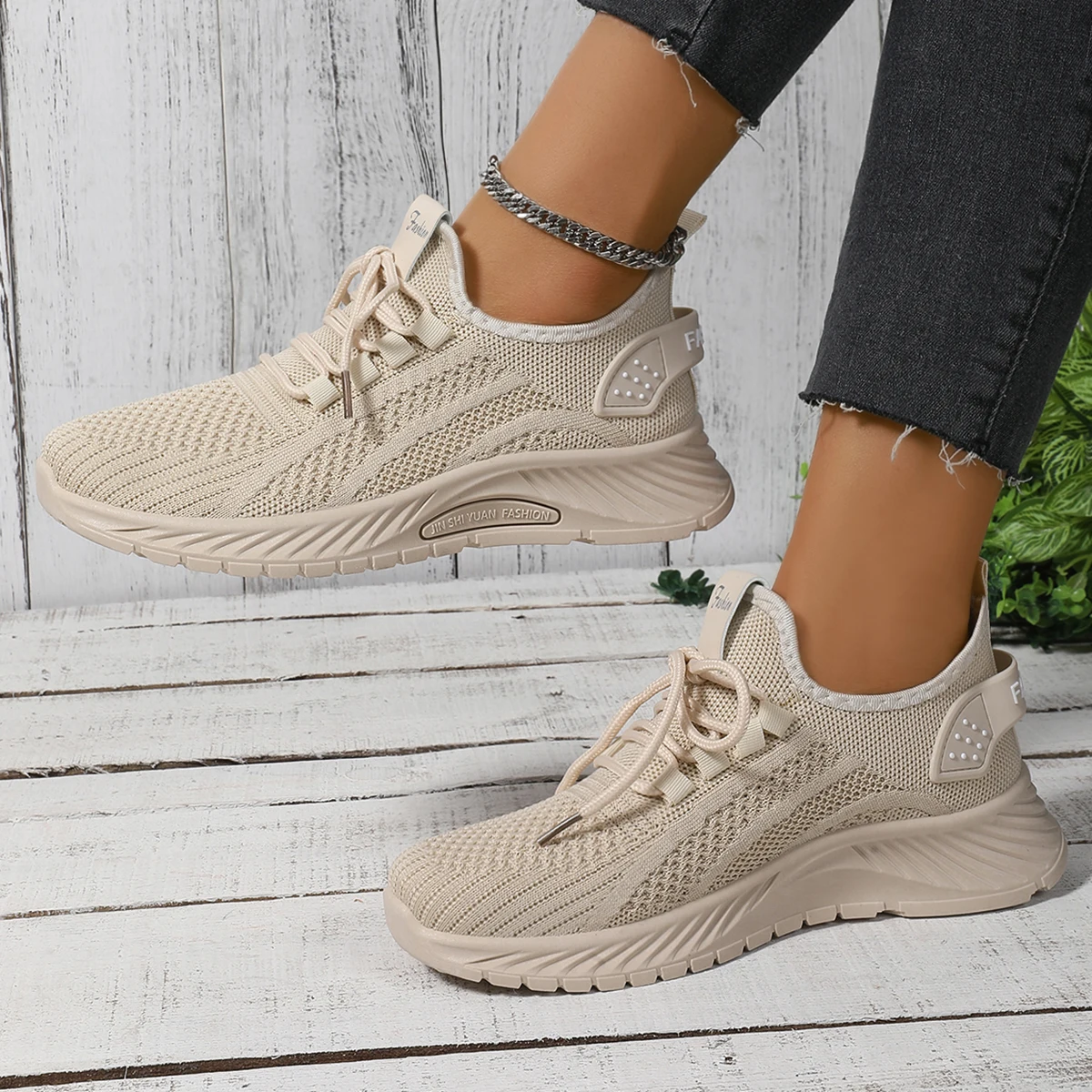 من المألوف نمط جديد جولة رئيس المضادة للانزلاق أحذية رياضية الربيع والخريف موسم الفم الضحلة الدانتيل متابعة أحذية المشي النسائية