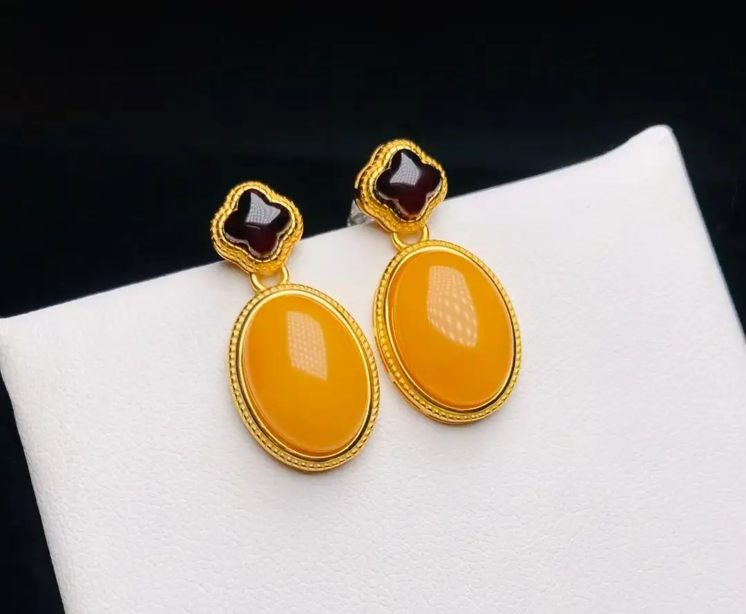 

Pure Silver Inlaid Natural Full Honey Chicken Oil Yellow Amber Earrings 14.1x10.1x6.6mm Oval Cabochon New Chinese Retro Style