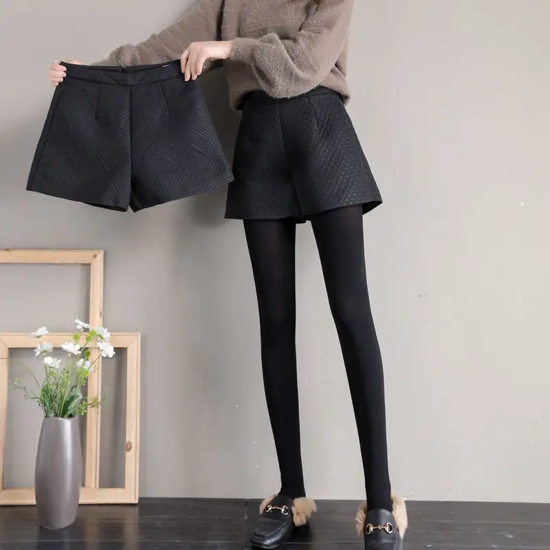 Women Solid Fashion Wide Leg 2024 Autumn Winter A- Line Woolen Shorts Casual Retro All-match Winter Vintage for Women V12