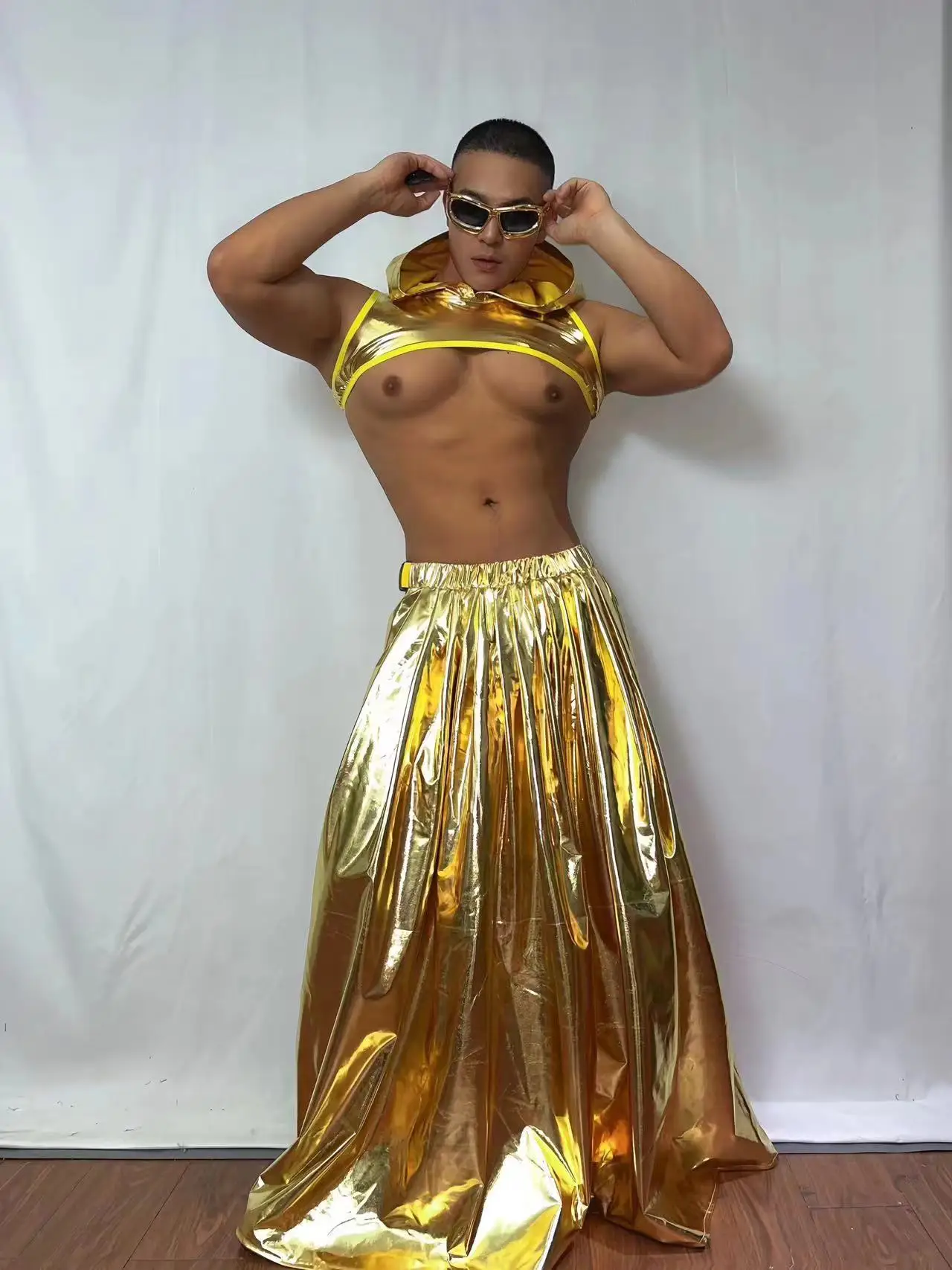 Bar Nachtclub DJ Gogo Dance Kostüm Männliche Tänzerin Sänger Sexy Club Bühne Leistung Kleidung Gold Laser Top Rock Rave Outfits