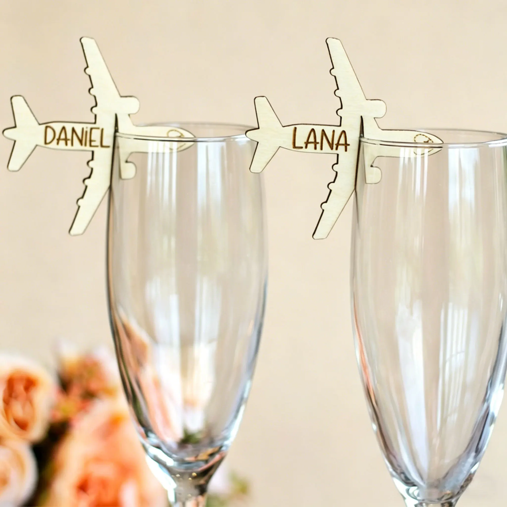 Personalized Airplane Drink Tags Plane Glass Tags Wedding Name Place Cards Wedding Decor Markers Table Setting Drink Tags
