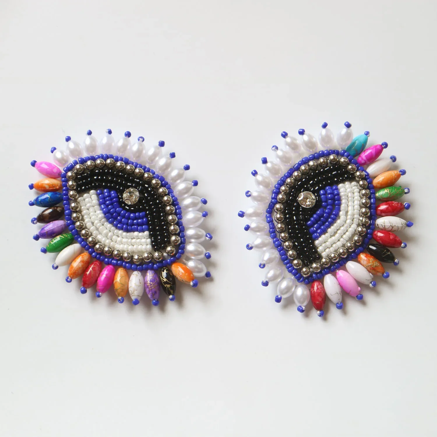 Fashion 2pc/lot tassel cute eyes Patches for clothing sew on sequins rhinestone beaded applique  clothes decorative parches