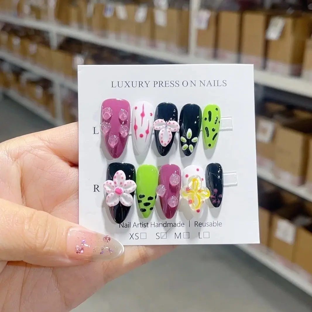 Handgemaakte pers op nagels met verwijderbaar en herbruikbaar ontwerp, hoogwaardige luxe stijl en whitening-effect.nr.D248