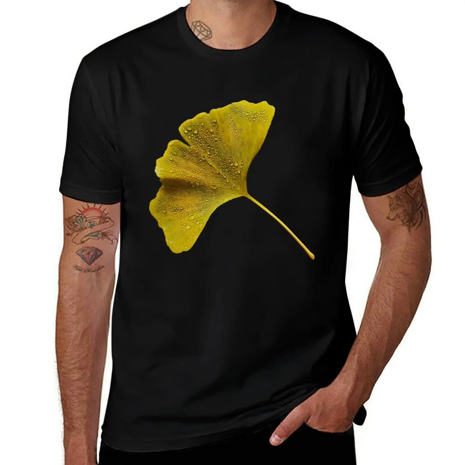 

Autumnal Waterdrop Ginkgo Leaf Gingko Art T-Shirt t shirt personalised T-Shirt