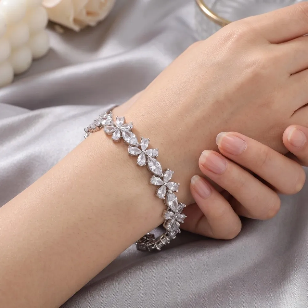 Copper-Inlaid Zircon Bracelet Alternating Ice Flower Patterns Cubic Zirconia Stones Ice Flower Bracelet Mixed-Color