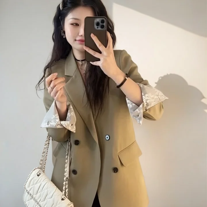 

Blazers Womans Beige Polyester Windbreaker Traffic Metropolitan Capable Suits Puff Sleeved Printed Checkered Blocking Buttonless