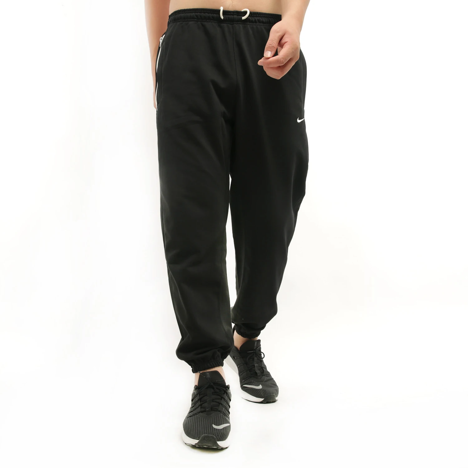 بنطال كرة السلة الأصلي للرجال من Nike Dri-FIT CK6366-010