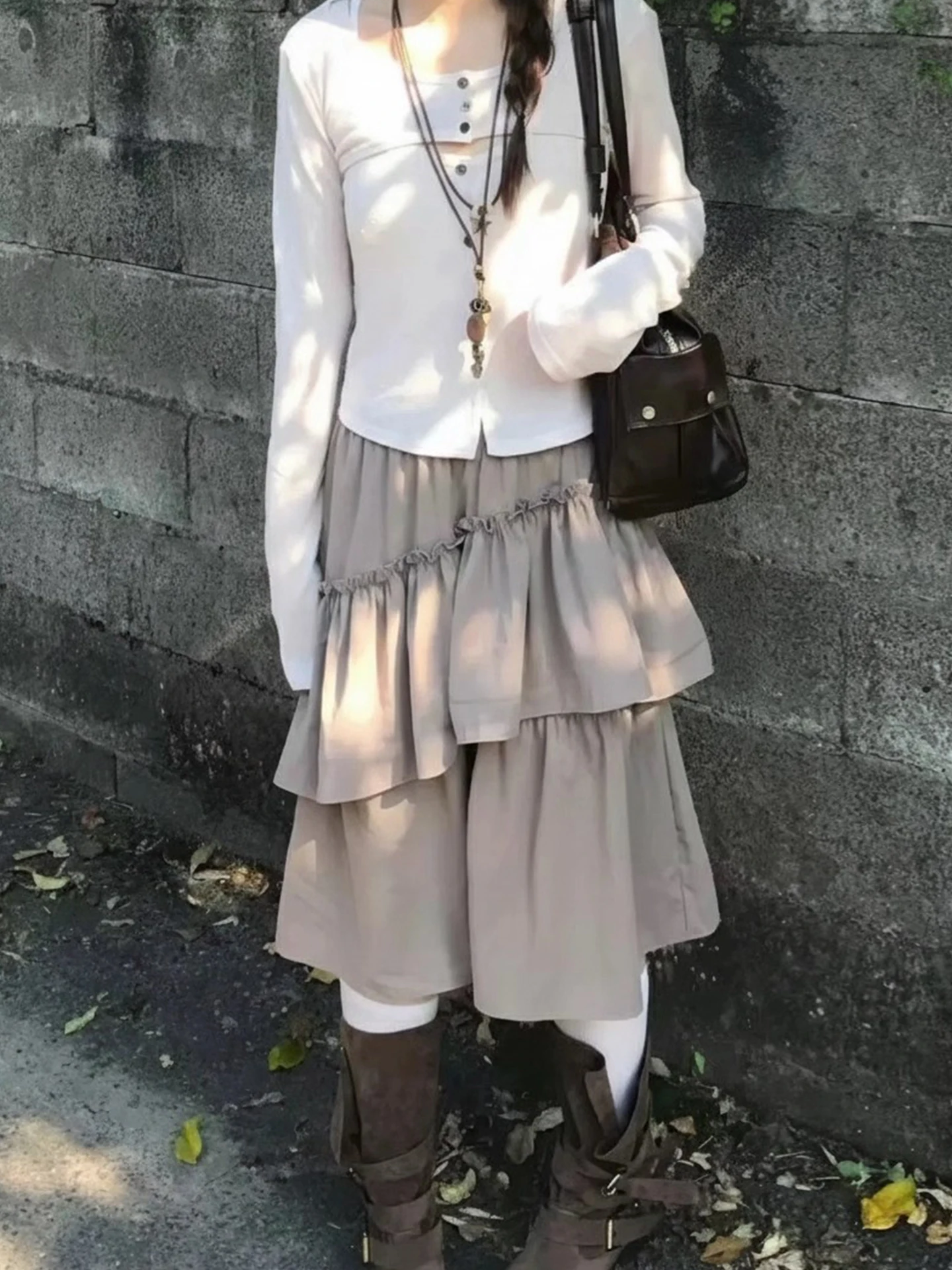 

Asymmetric Hem Oversized Skirt Elastic Waist Straight Cut Women's Early Spring New Sle Versatile Korean Sle Pleated Skirt