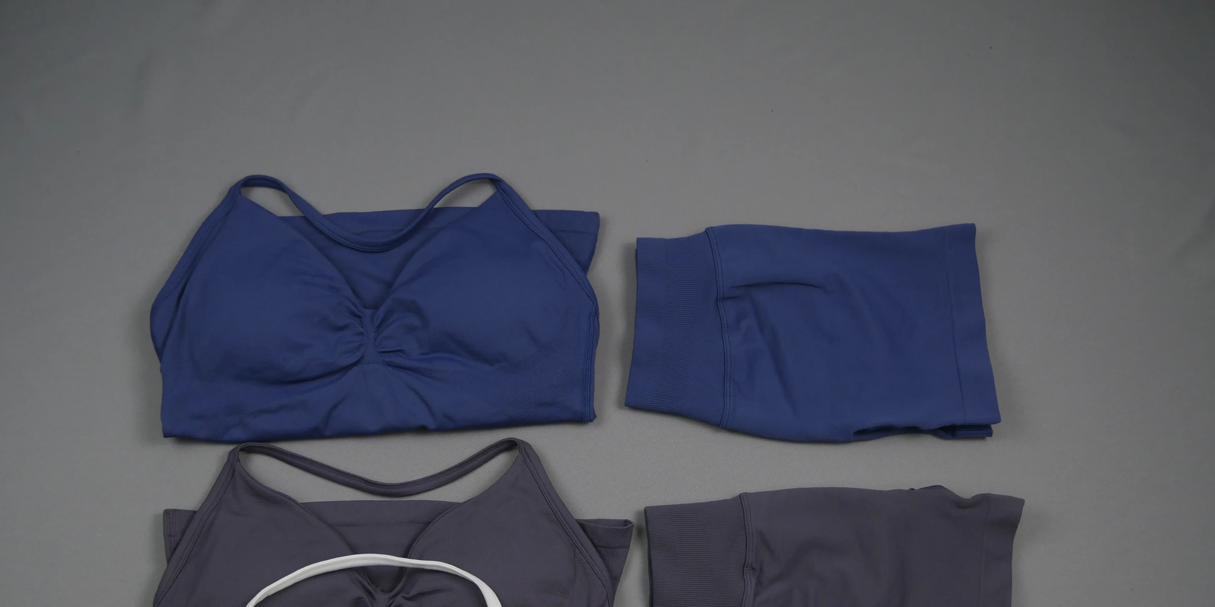 Nahtloses 2-Teiliges Sportset für Damen: Halter-Top mit Langem Schnitt, Hochgeschnittene Scrunch-Butt-Shorts, Schnelltrocknend, für Fitness und Workout – Detail 8