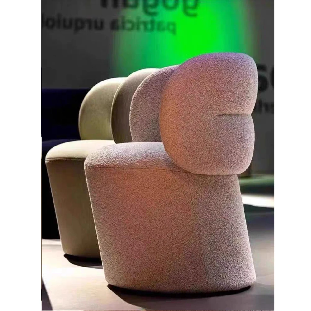 

Табуреты в скандинавском стиле, легкие роскошные стулья для макияжа для спальни, туалетный стул для маникюра, простой современный низкий табурет, который можно вращать