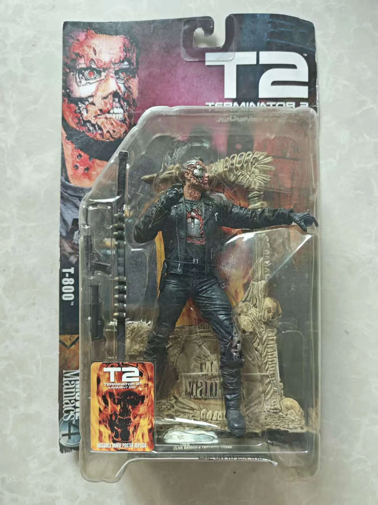 Mc.Farlane T-800 Serie 4 Terminator 2 T2 Figura de acción Película Maniacs La caja es amarillenta y ligeramente dañada 2001 juguetes