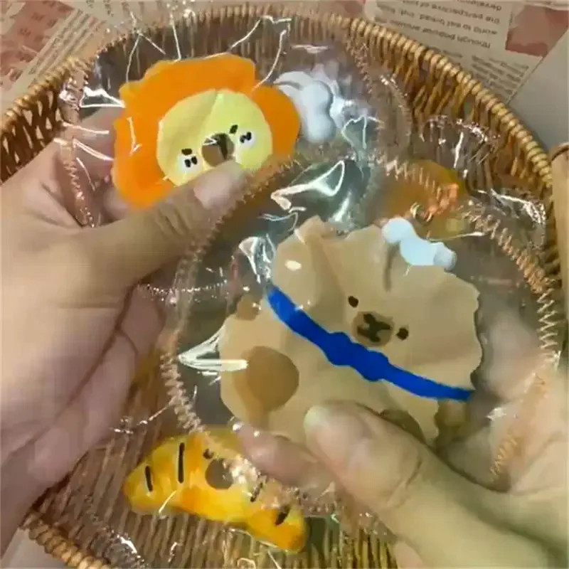 かわいいカピバラの握って遊べるおもちゃ、シリコン製ストレス解消おもちゃ、クリームのような感触の減圧おもちゃ、ゆっくり戻るキーホルダーチャームギフト