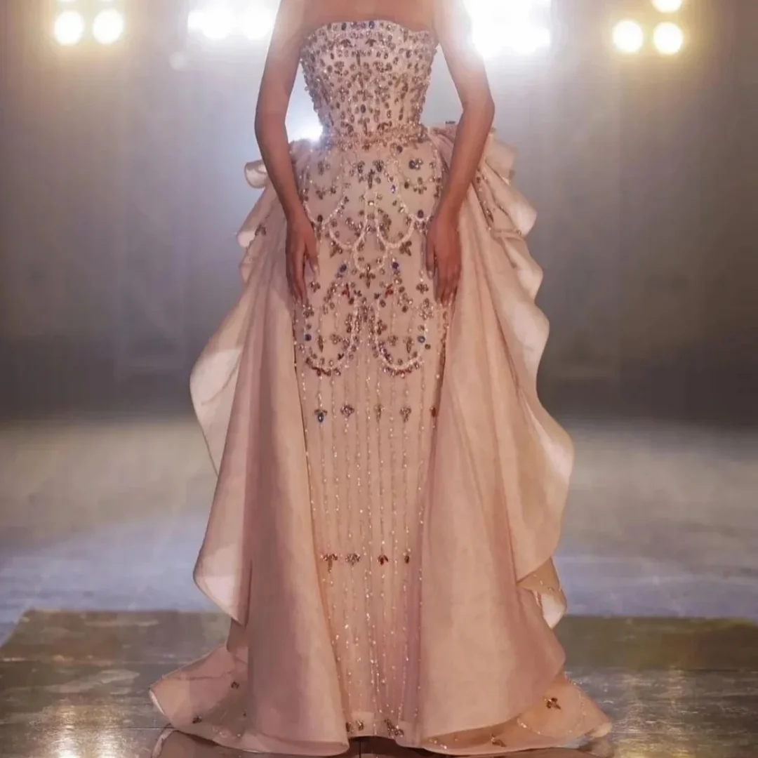 

Crystal Sequins Strapless Sleeveless Bride Gown Tiered Sweep Train Bridal Dresses Luxury Pearls Mermaid Wedding Dress Customized