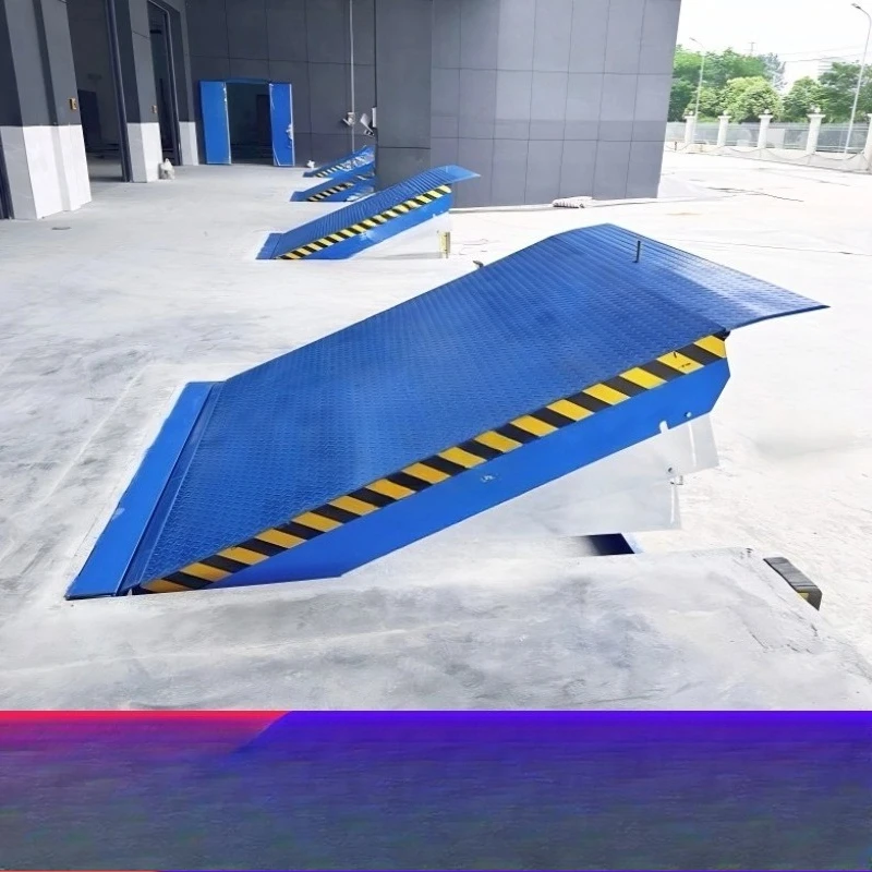 Fixed boarding bridge spot, warehouse electro-hydraulic platform adjustment plate loading, loading and unloading platform