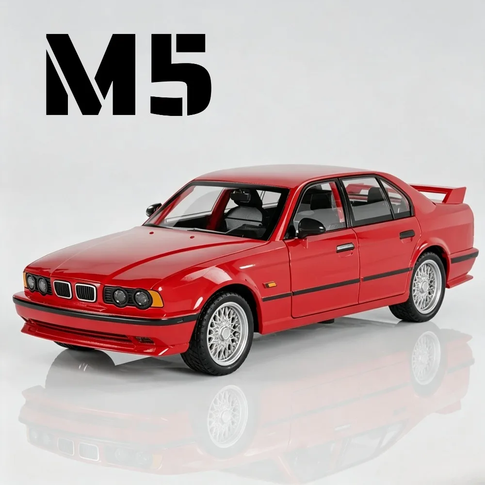 1:24 Scale M5 M4 Sports Car Model Toy Metal Diecast Wheel Steering Doors Opened Models Miniature Toys Table Top Decoration