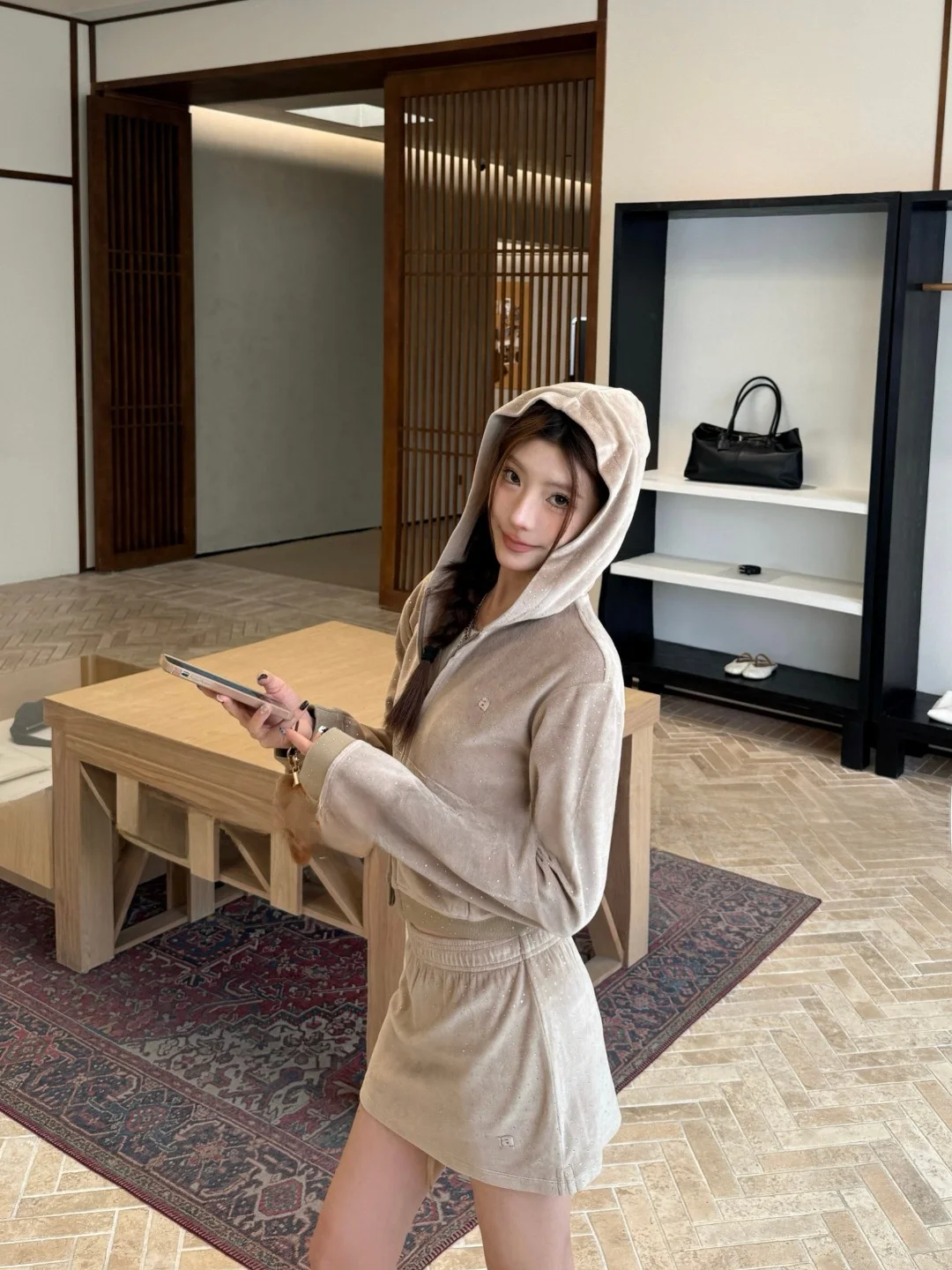 

HiiGHLYAWANG Velvet Diamond Hoodie Cardigan Slimming Skirt Set Sexy ort Sve Zipper Fit for Winter Women's Faion