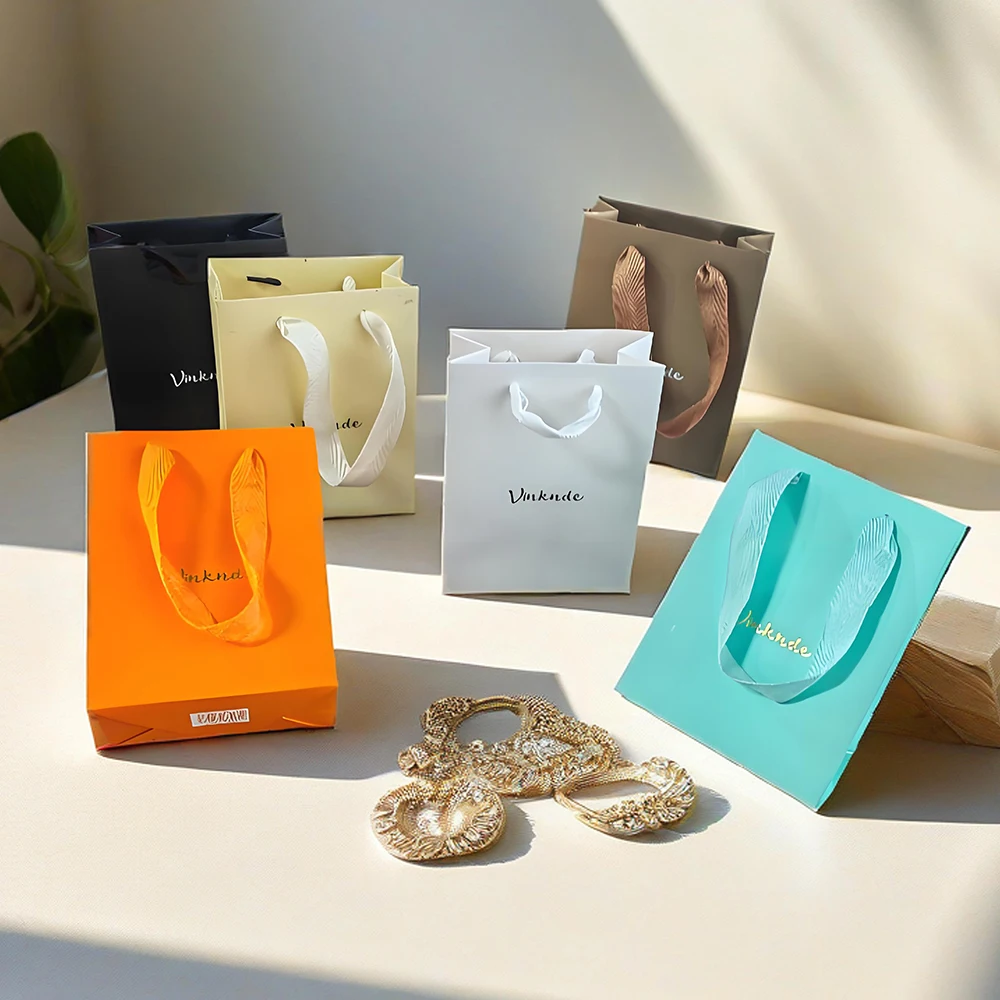 

Custom Logo Ribbon Handle Packaging Bag Retail Jewelry Luxury Wedding Boutique Small Gift Paper Tote Bag for Small Business Bulk
