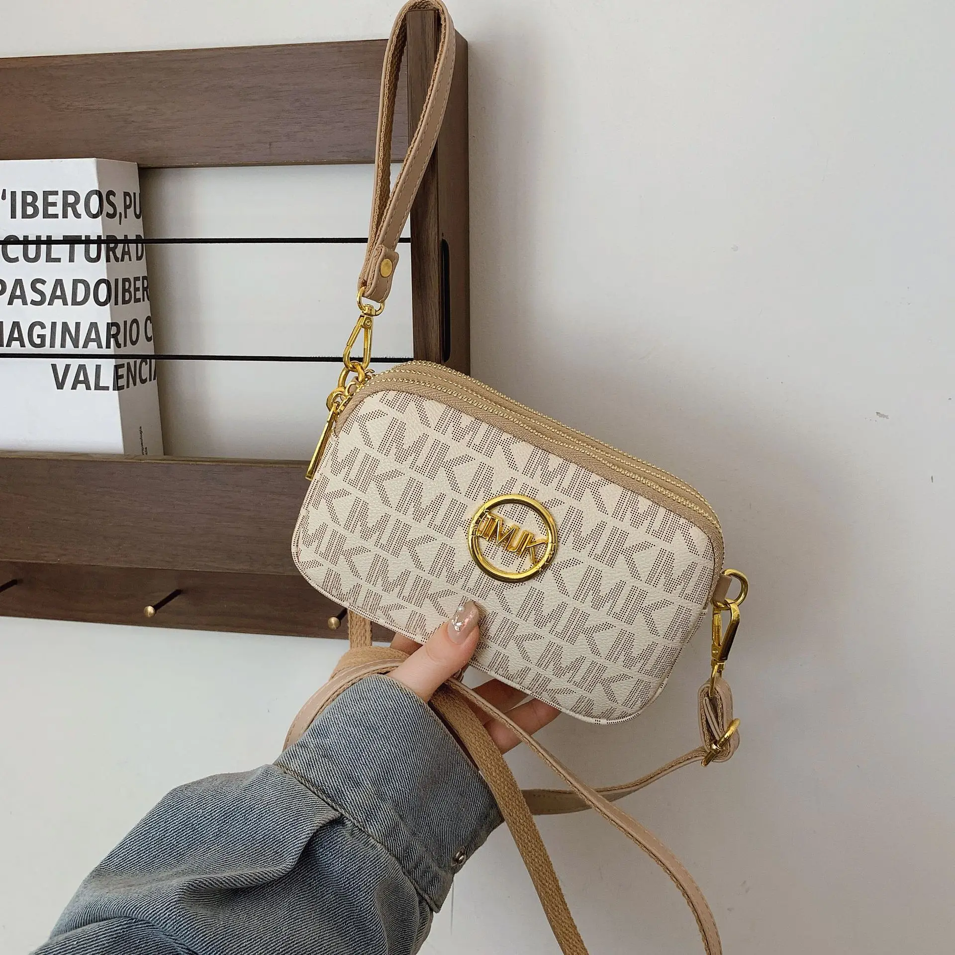 حقيبة كاميرا فاخرة جديدة 2025 - حزمة صدر كروس نسائية مطبوعة بتصميم كلاسيكي، نمط كتف محمول متعدد الاستخدامات #6