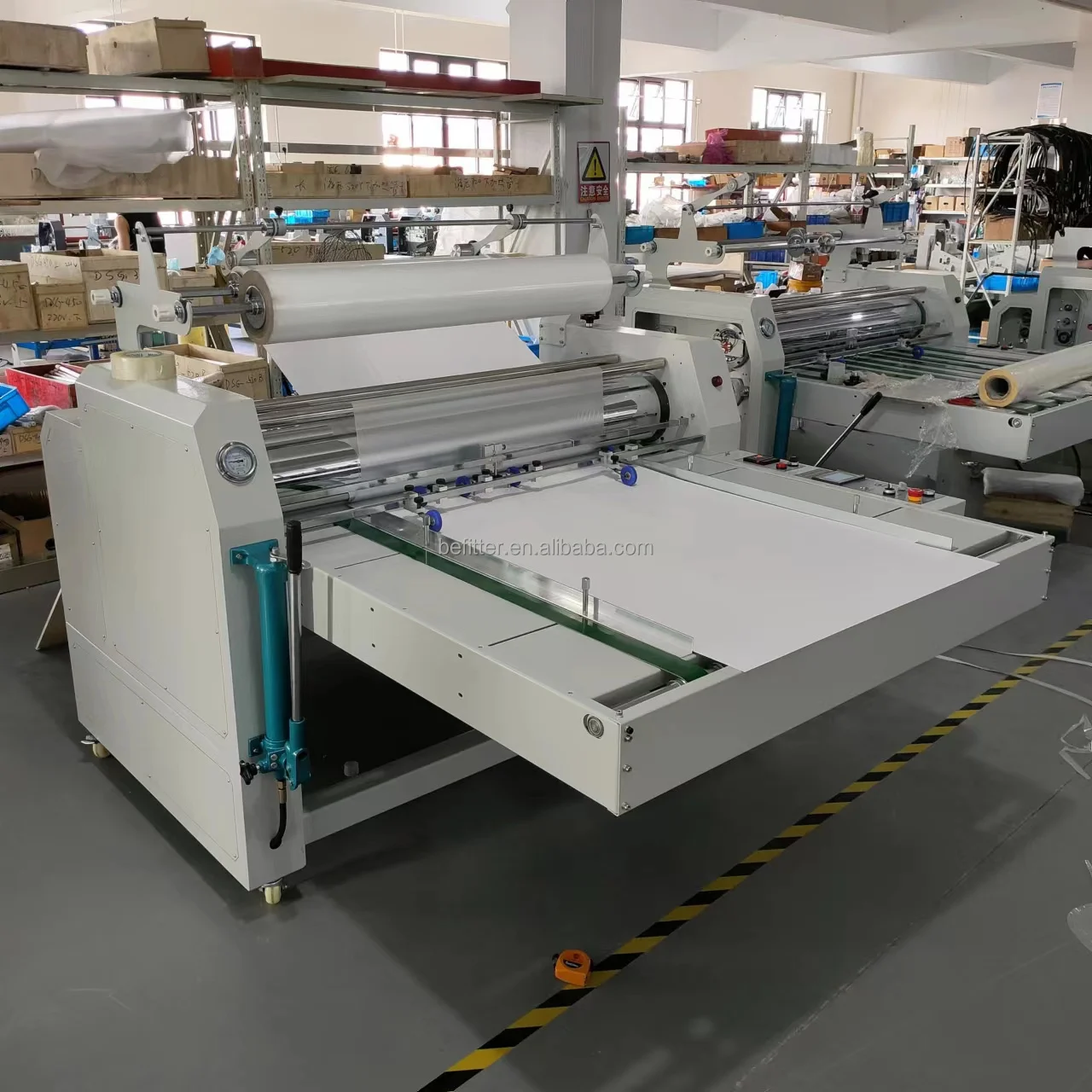 HP-1000Z 95cm Semi-Automatic Hydraulic A0/A1 Wide-Format Laminator High Productivity Core Motor Auto Cutting Overlap Function