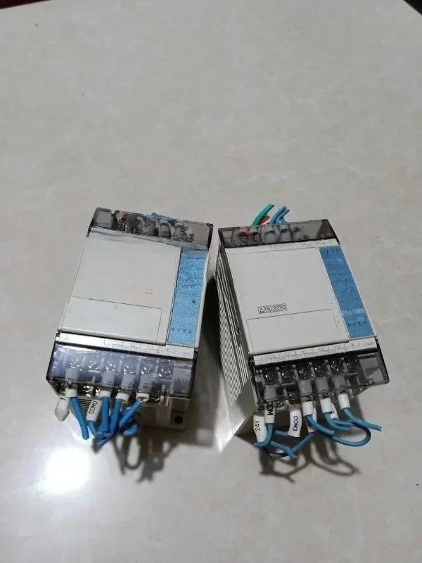 

Модуль PCL FX1S-10MR-001 FX1S-10MR оригинальные детали в разобранном виде, б/у