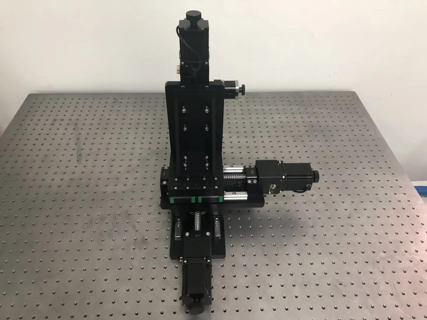  Motorized XYZ Translation Stage with Rotary Axis, Travel Range 50x50x50mm