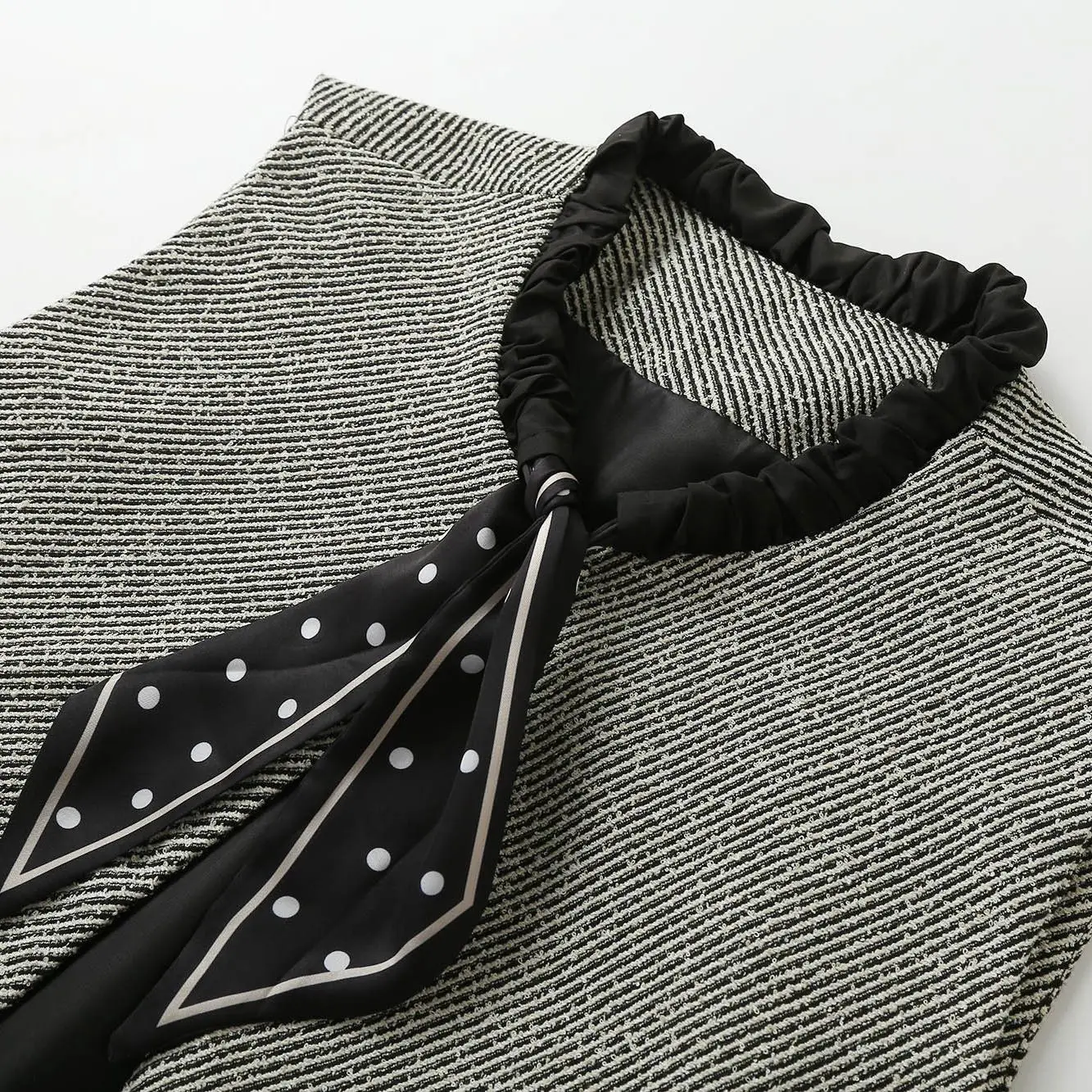 Seidenschal mit Riemen, Weste für Damen, Herbstkleidung, Muse Fan, gestapelte Weste, vielseitiges, super gut aussehendes Weste-Top