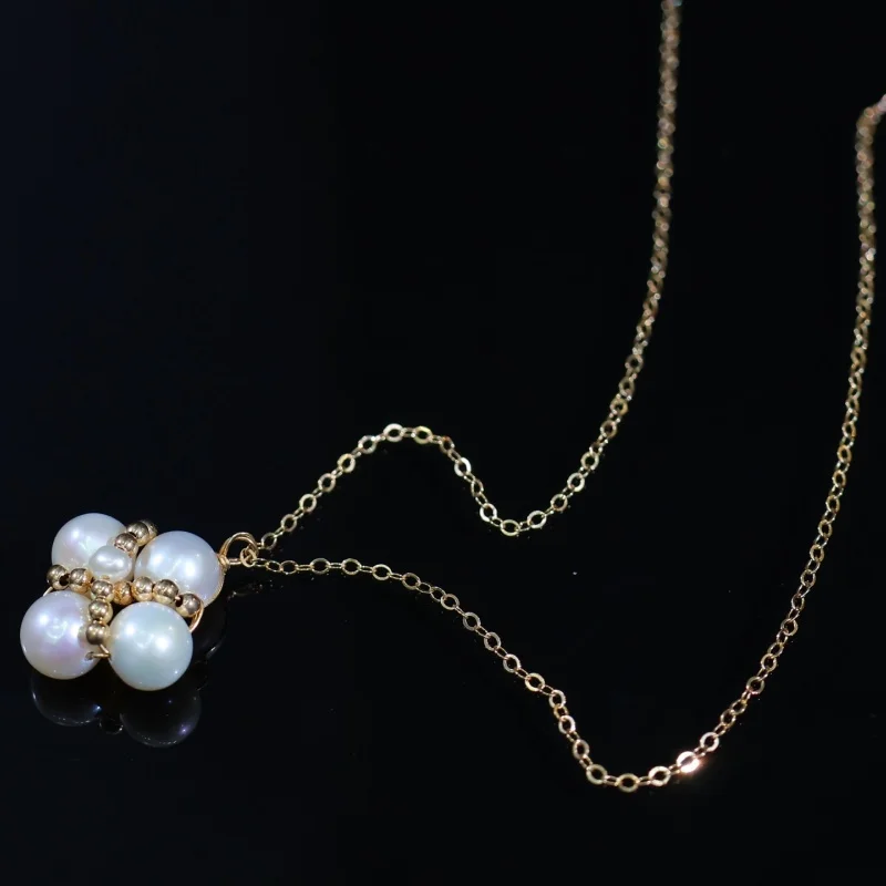 

SGARIT Four Leaf Clover Necklace 14K Gold Filled Big Natural Freshwater Pearl Lucky Charm Dainty Jewelry for Women Elegant Gift