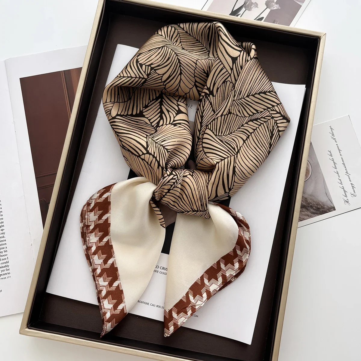 

Luxury Geometric Print Spring Summer Soft Satin Scarf Fashionable Commute Professional Neck Protection Square Scarves