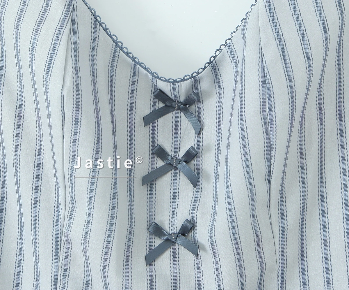 Mini robe rayée à col licou, corsage smocké avec nœud, dos ouvert, à volants, Sexy, Chic, vacances d'été, style Boho, robe de plage, 2026