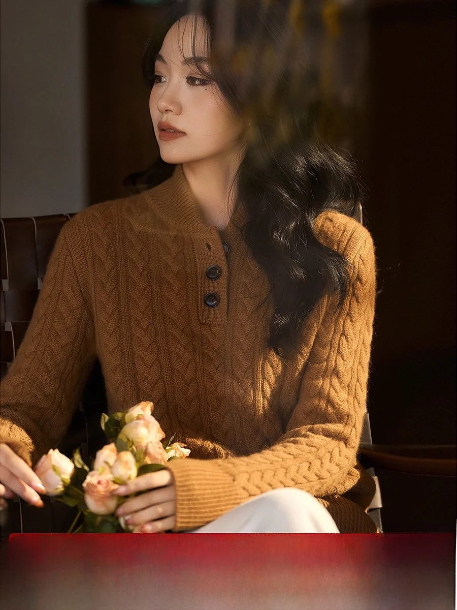 

Classic Knitted Camere Sweater with Twist Flower Design Small Stand Collar Soft Long Sve Women's Casual Faion OL Sle
