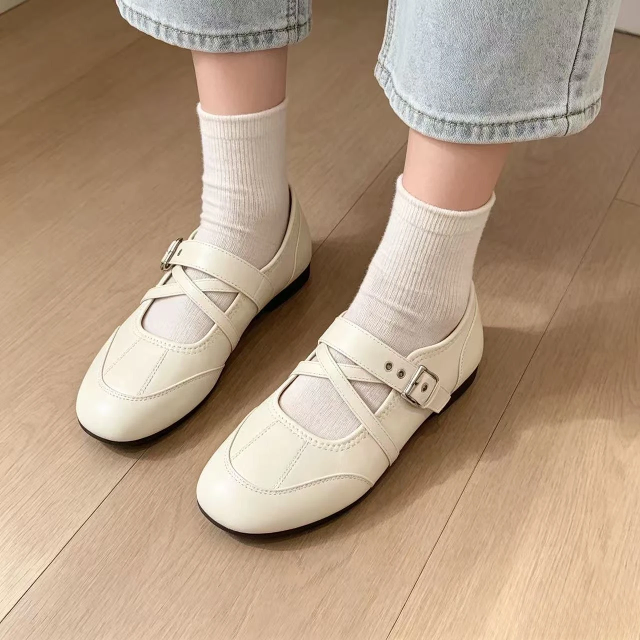 Ladies Mary Jane Flats White Cross Buckle Flats Ladies Round Head Soft Leather Casual Ballet Shoes Daily Wear view 3