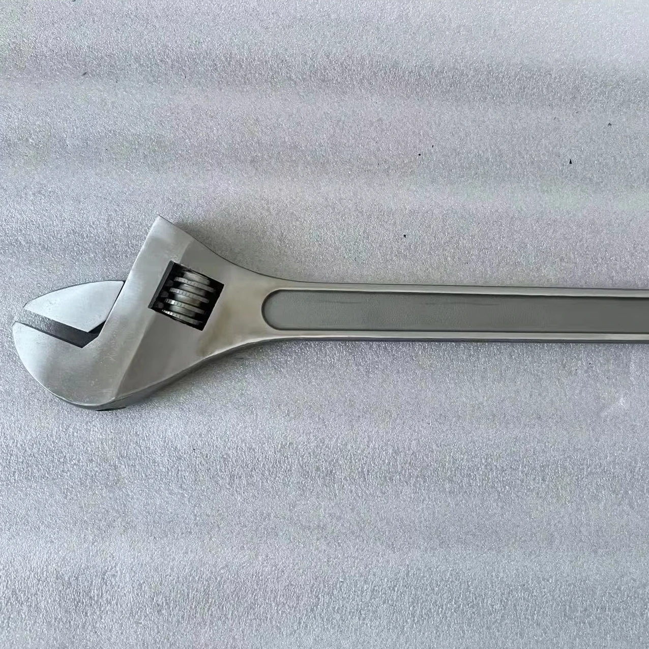 

Adjustable 15" Stainless Steel Industrial Grade Wrench ISO9001/CE Certified High Strength Durability for Metric Systems OEM