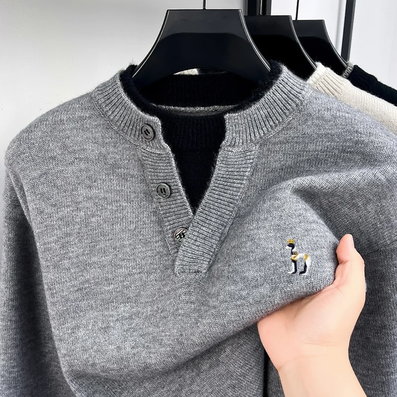 Koreanische Version Herren-Langarm-Pullover, Falscher Zweiteiler mit Knöpfen, Farbblockierung, V-Ausschnitt, Bestickte Strickware, Modische Herrenbekleidung – Detail 11