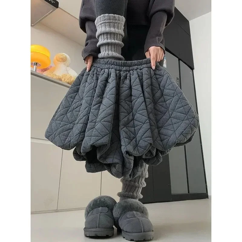 

Grey Flower Bud Short Skirt Women's 2025 New Autumn Winter Fashion Slimming A-Line Puffy Half-length Skirt High Waist Polyest...