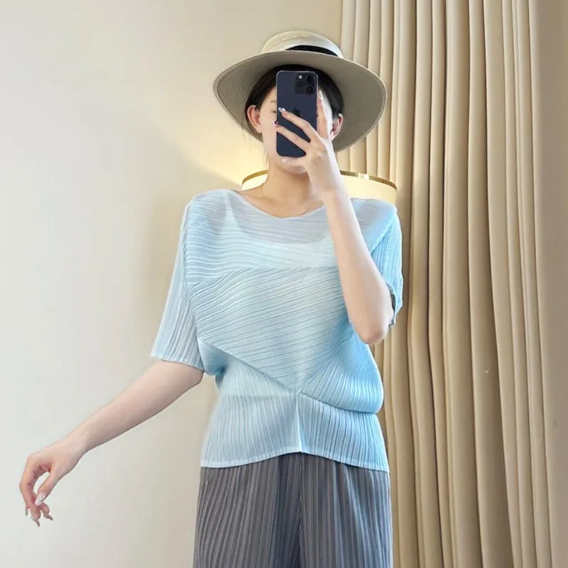 

Miyake фиолетовые плиссированные топы женские летние тонкие свободные футболки нестандартной формы с короткими рукавами простой повседневный стиль с эластичным полиэстеровым крепом