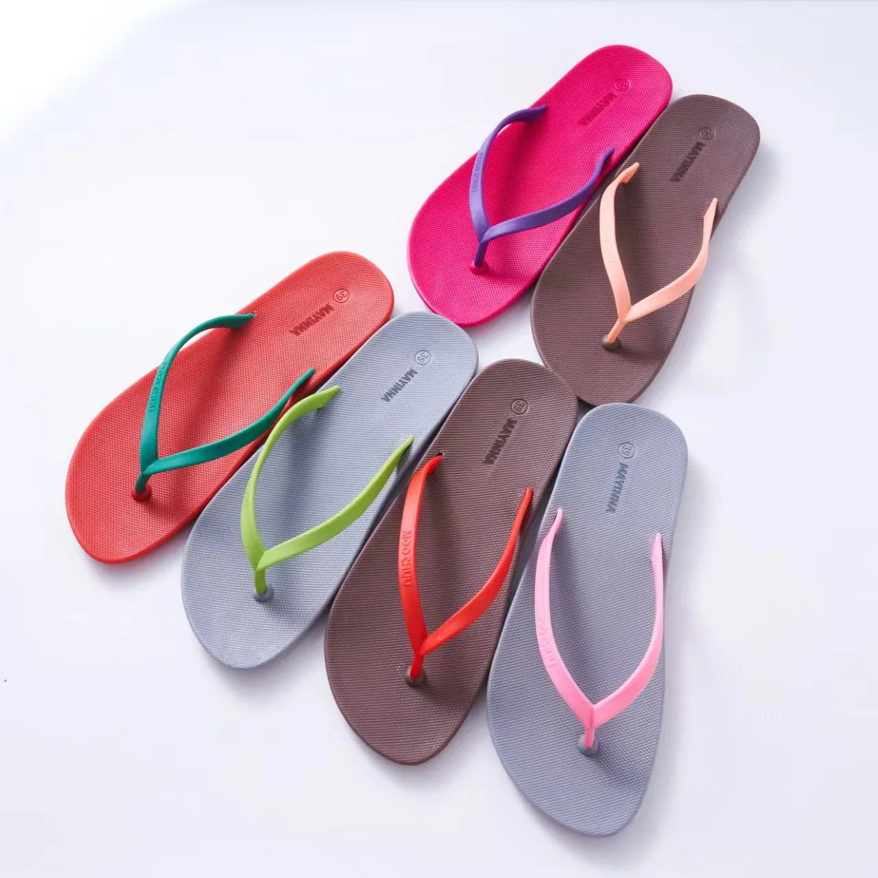 New Style Hot Sale EVA Women Slides Girl Fashion Flat with Flip-flop Thailand Style Outdoor Female Anti-slip Beach Shoes SHW153