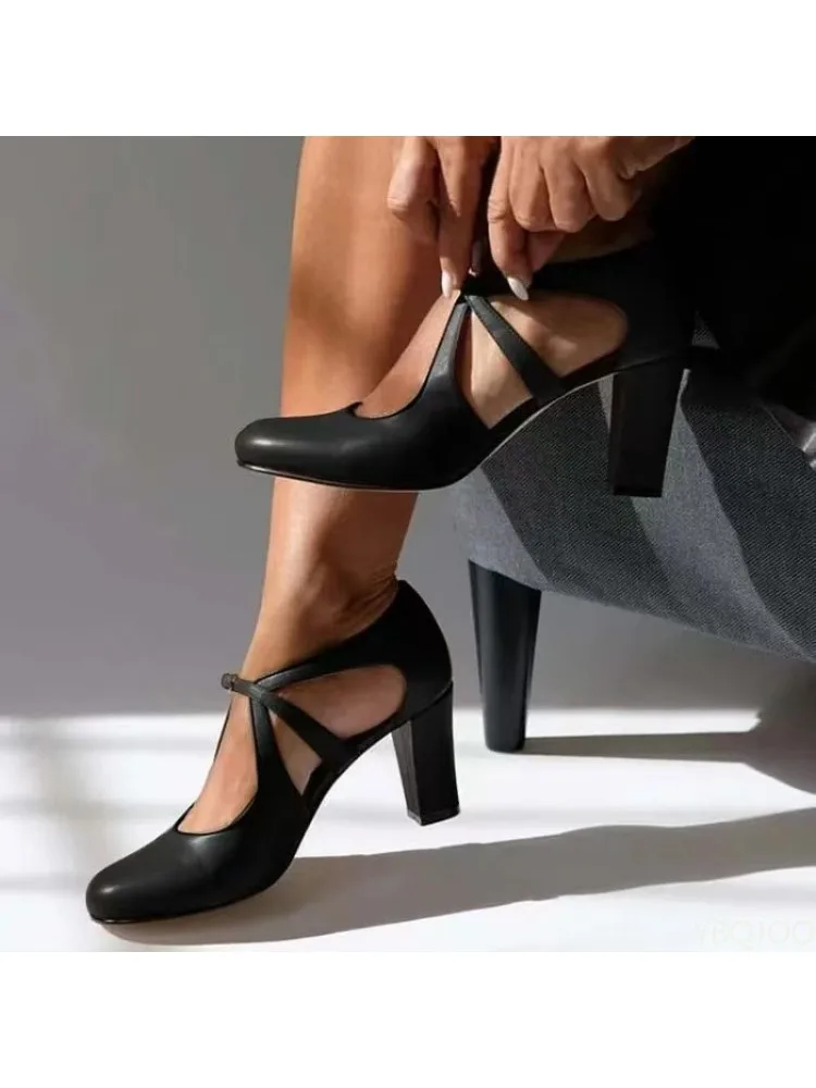 Sandales à talons grossiers pour femmes, nouvelle mode d'été, sangle à un bouton, bout ouvert, décontractées et confortables, talons hauts de styliste