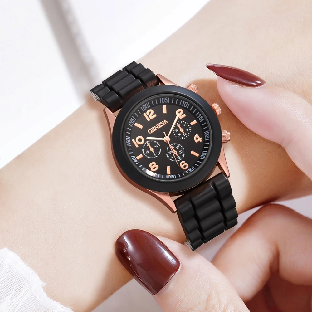 4PCS Fashion Simple Watch Luxury Men's and Women's Belts Business Leisure Bracelet Quartz Watch Love Watch Watch Set