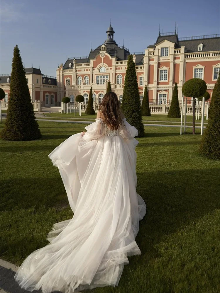 Abito da sposa con scollo a cuore e spalle scoperte Applicazioni in pizzo Maniche a sbuffo Una linea Abito da sposa Abiti da sposa с eusдебное пла coi