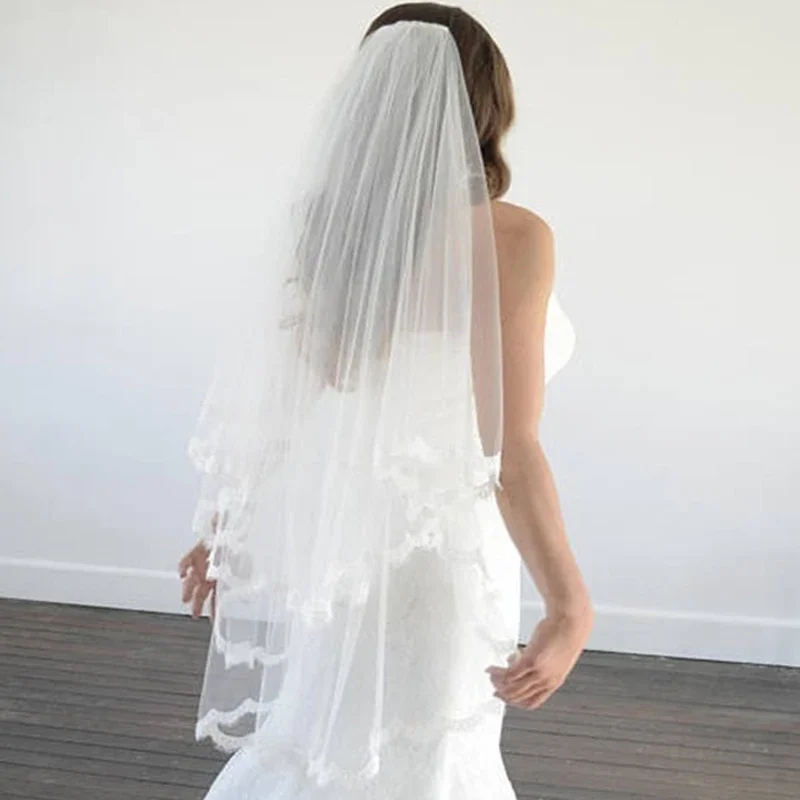 

Lace Edge 2 Layers Tulle Short Bridal Veil Women Wedding Accessories With Comb