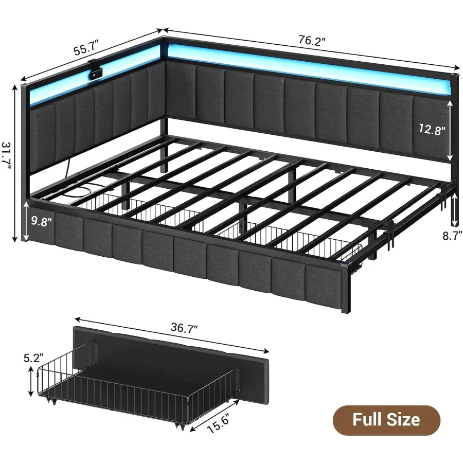 โครงเตียงมุมขนาดใหญ่ทันสมัย พร้อมลิ้นชักเก็บของในตัวและหัวเตียงหุ้มผ้าลายเส้น เหมาะสำหรับห้องนอนที่มีพื้นที่จำกัด