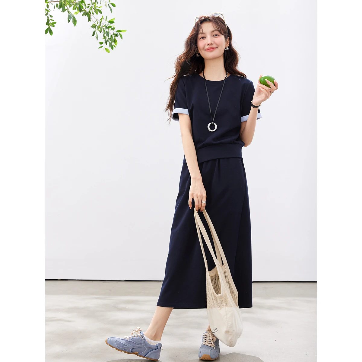 VIMLY Navy Casual Office Women's Suit 2026 Summer Contrast Folded Cuff Short Sleeve Tee Elastic Waist Straight Skirt Sets A6390 image 4