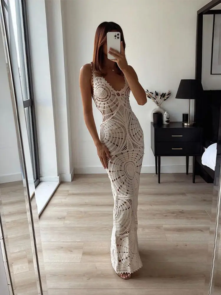 Sexy Knitted  Hollow Out Long Dress Women Fashion V-neck Sleeveless Bodycon Maxi Dresses 2024 Summer Lady Vacation  Vestidos  ﻿