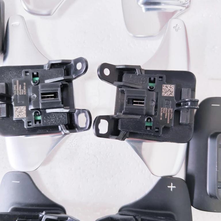 1 pz Per Cadillac CT5 CT4 XT4 XT6 Volante Shift Paddles Up/Down Shift Paddles Paddles In Metallo