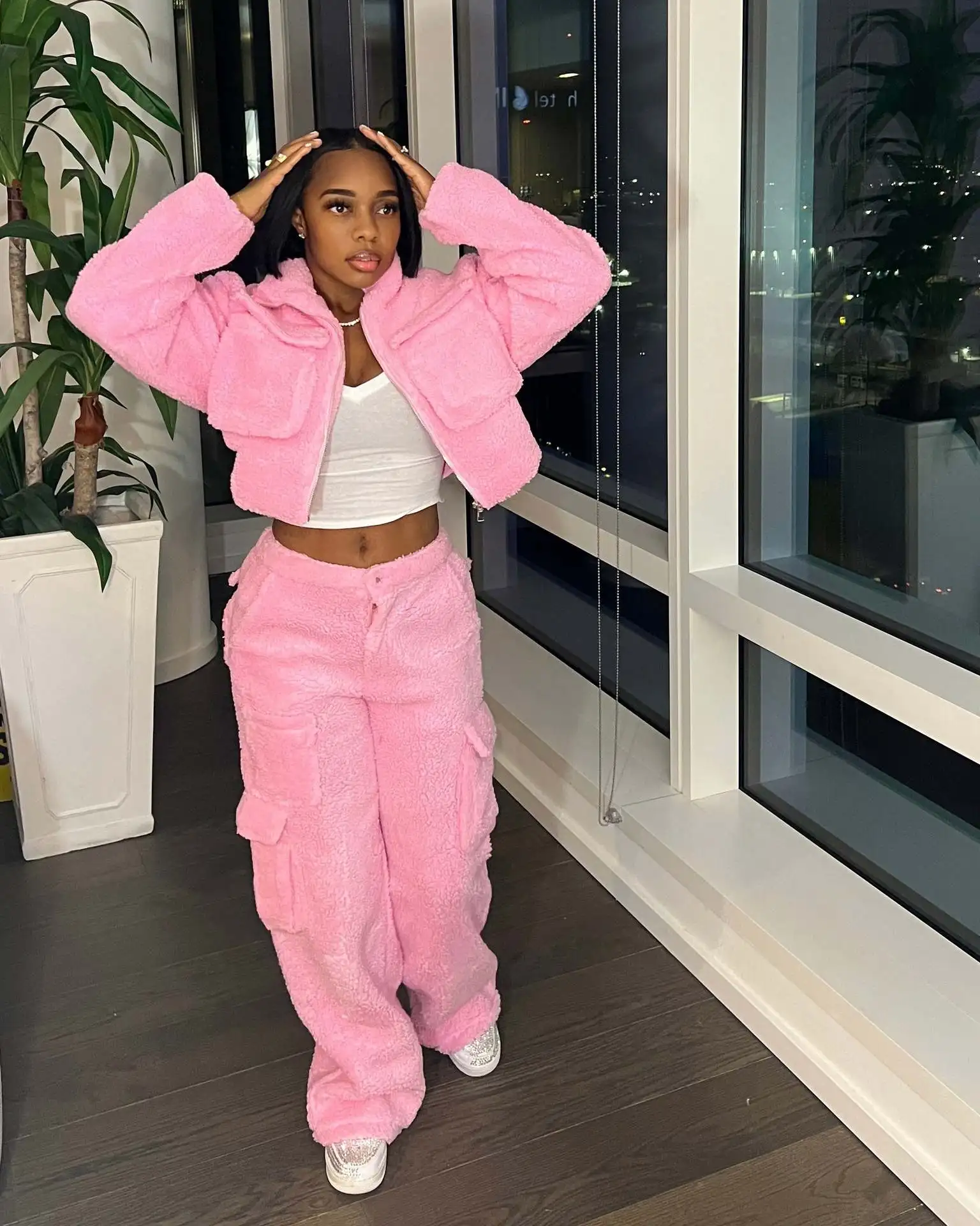 Fall Winter Fuzzy Pajamas Jacket And Pants Two Piece Set Home Wear Lounge Wear Set Women Warm Thick Fleece Jogger Set Sweatsuit