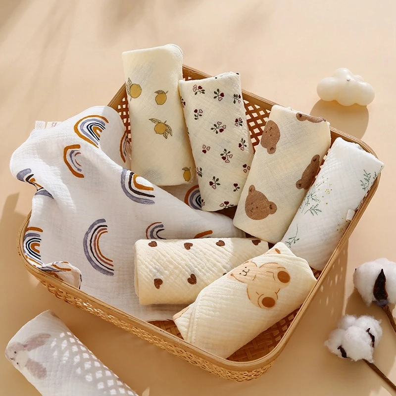 

30*30cm Baby Gauze Washcloths 4-Layer Wrinkle Cotton Cartoon Print Newborn Face Towels Drool Bibs Soft Absorbent Square Towel