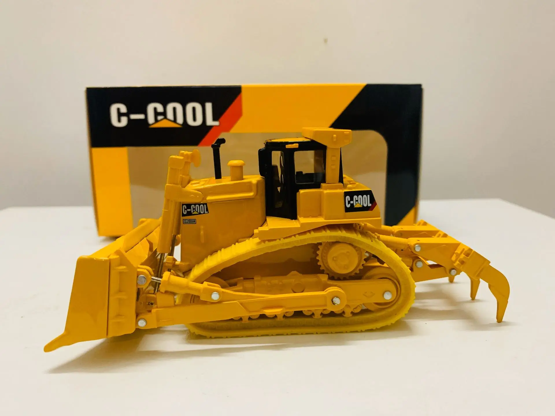 1/64 Scale DieCast/Plastic Model Construction vehicles - C-COOL - 6 Unit New in Box