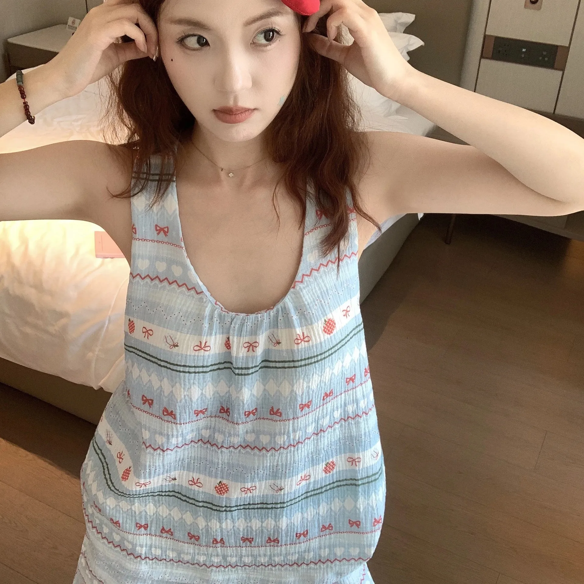 

Summer Women's Sleepwear: Cute Printed Tank Top and Shorts Set for Teen Girls—loungewear Set with Shorts Suitable for Wearing Ou
